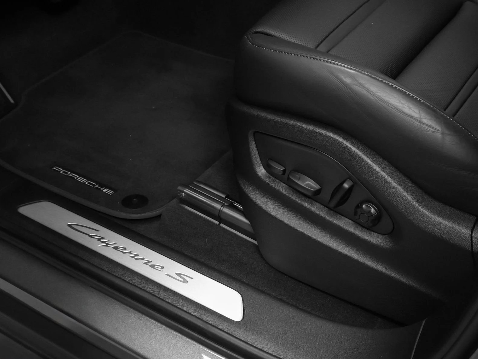 2026 Porsche Cayenne S Coupé (3rd Generation), 29/30