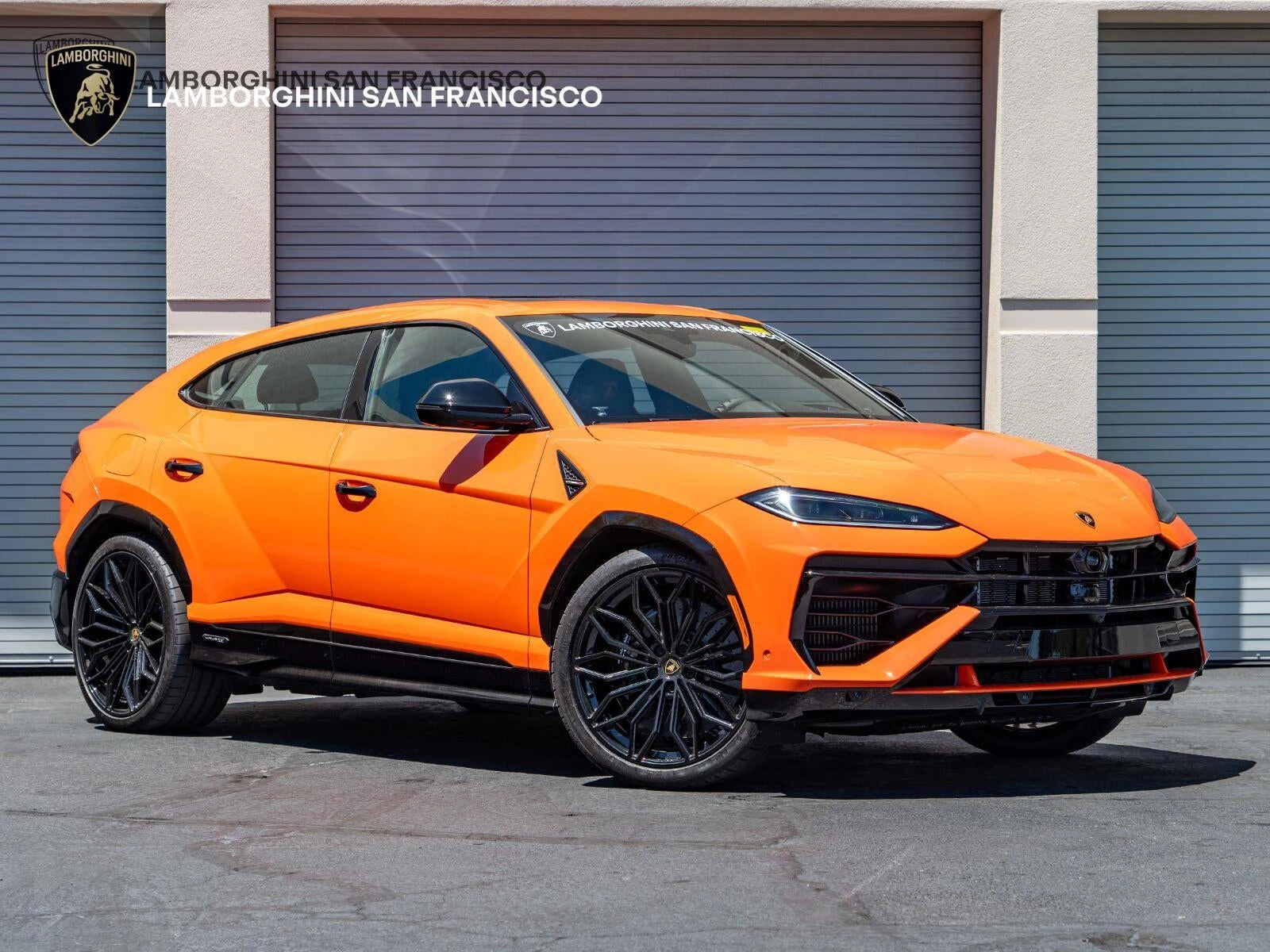 2025 Lamborghini Urus SE, 2/30
