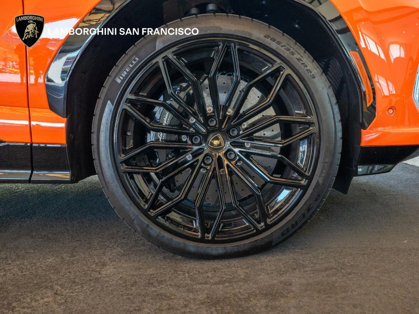 2025 Lamborghini Urus SE, 12/30