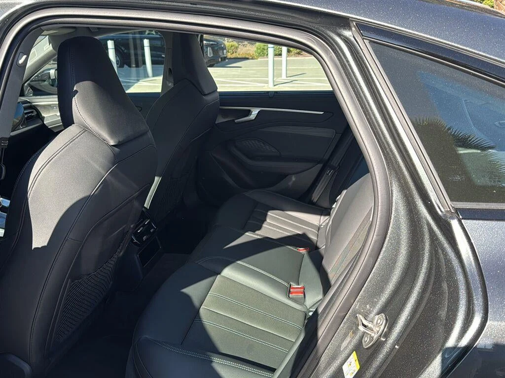 2026 Audi A6 Premium Plus quattro interior, seats, Black