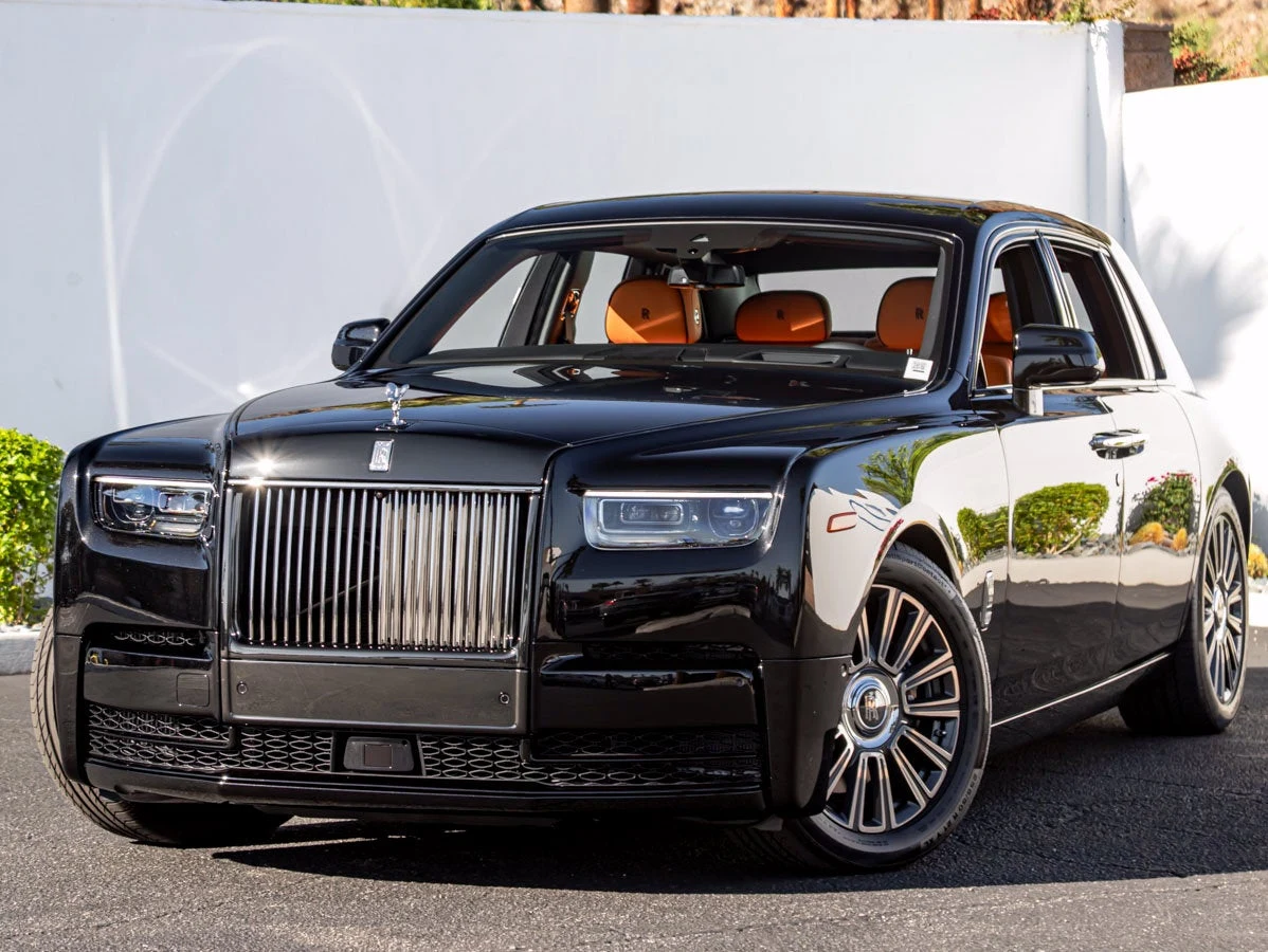 2027 Rolls-Royce Phantom, exterior view