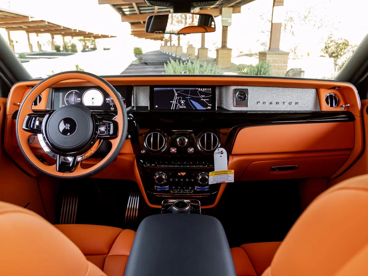 2027 Rolls-Royce Phantom interior, dashboard