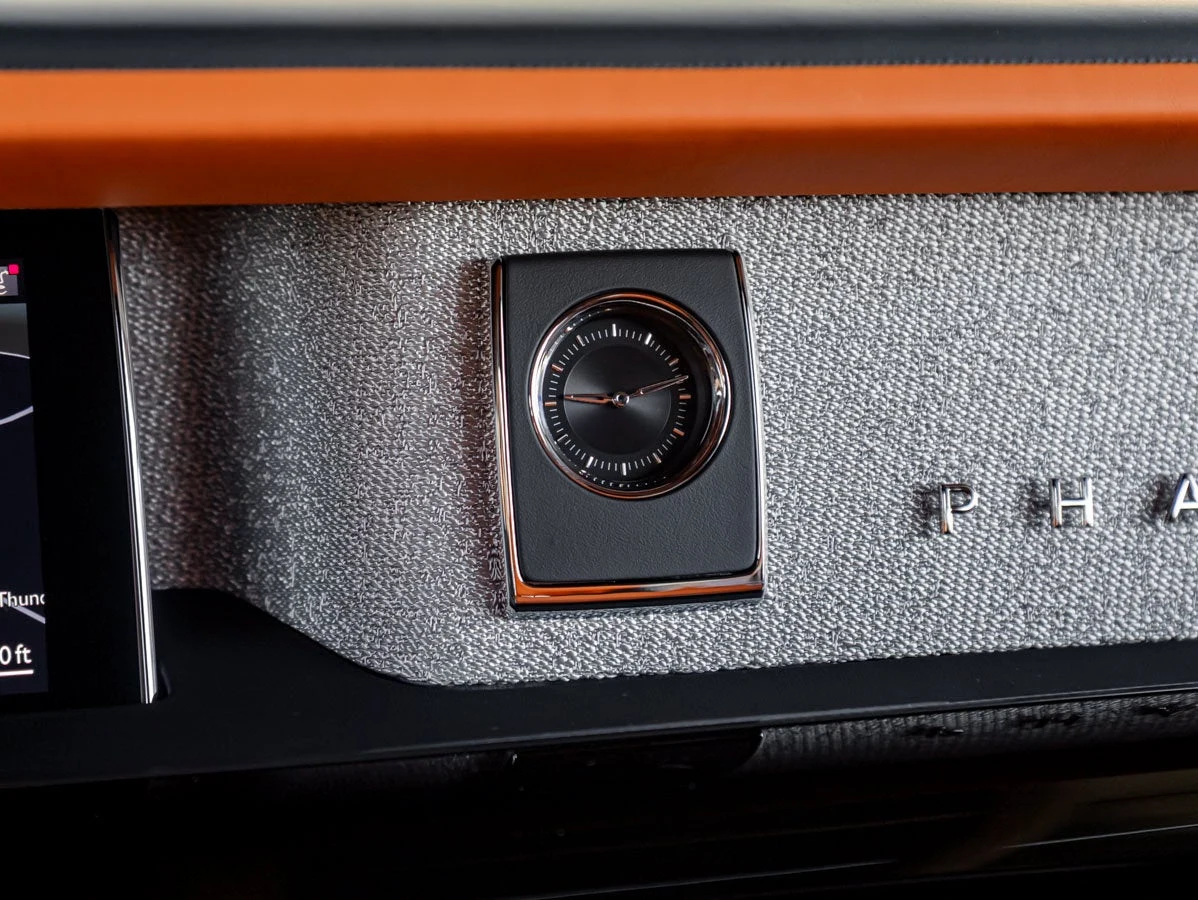 2027 Rolls-Royce Phantom interior, center console