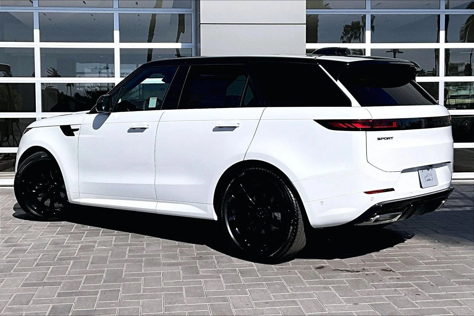 2027 Land Rover Range Rover Sport Dynamic SE for sale, exterior, Fuji White