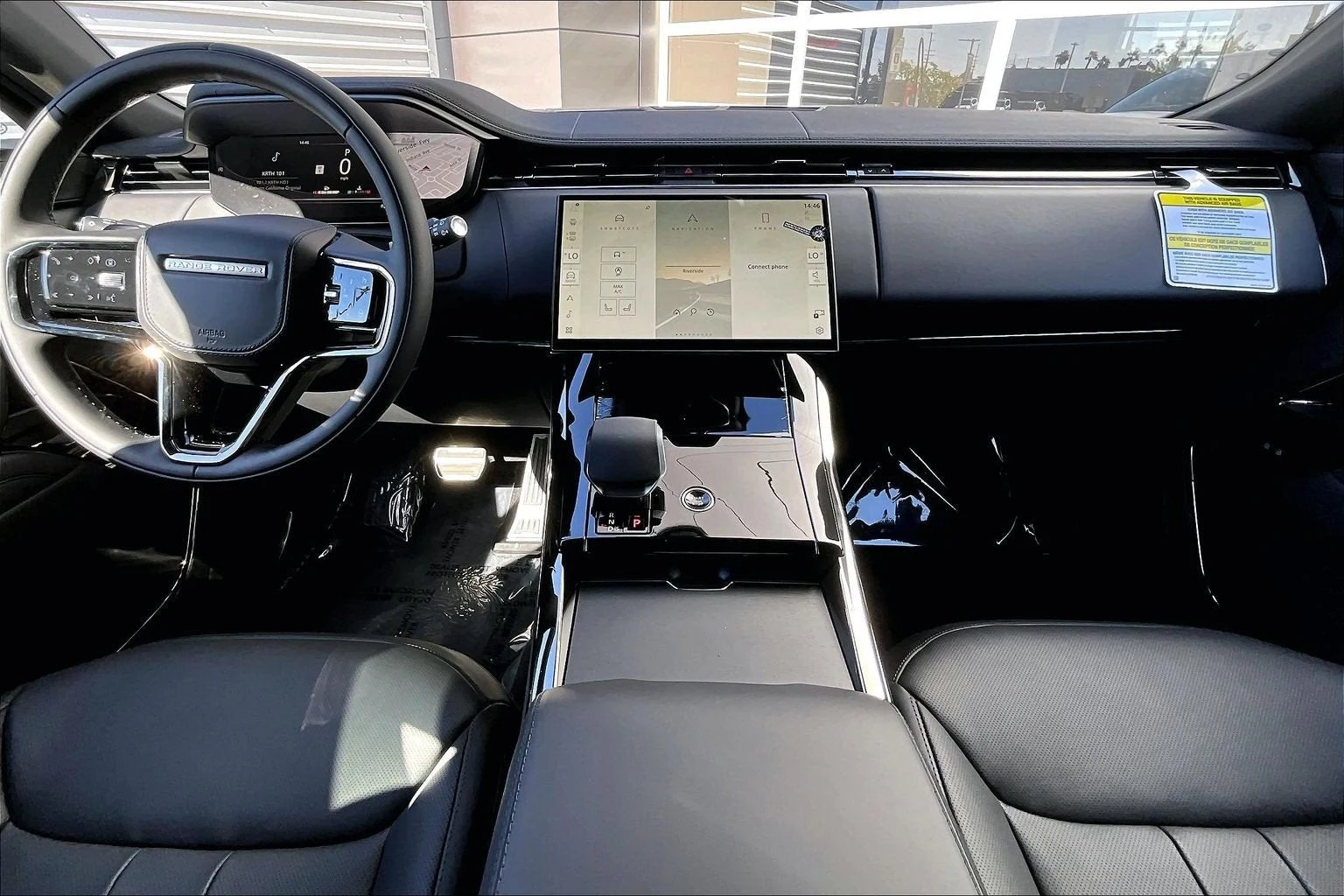 2027 Land Rover Range Rover Sport Dynamic SE interior, Ebony