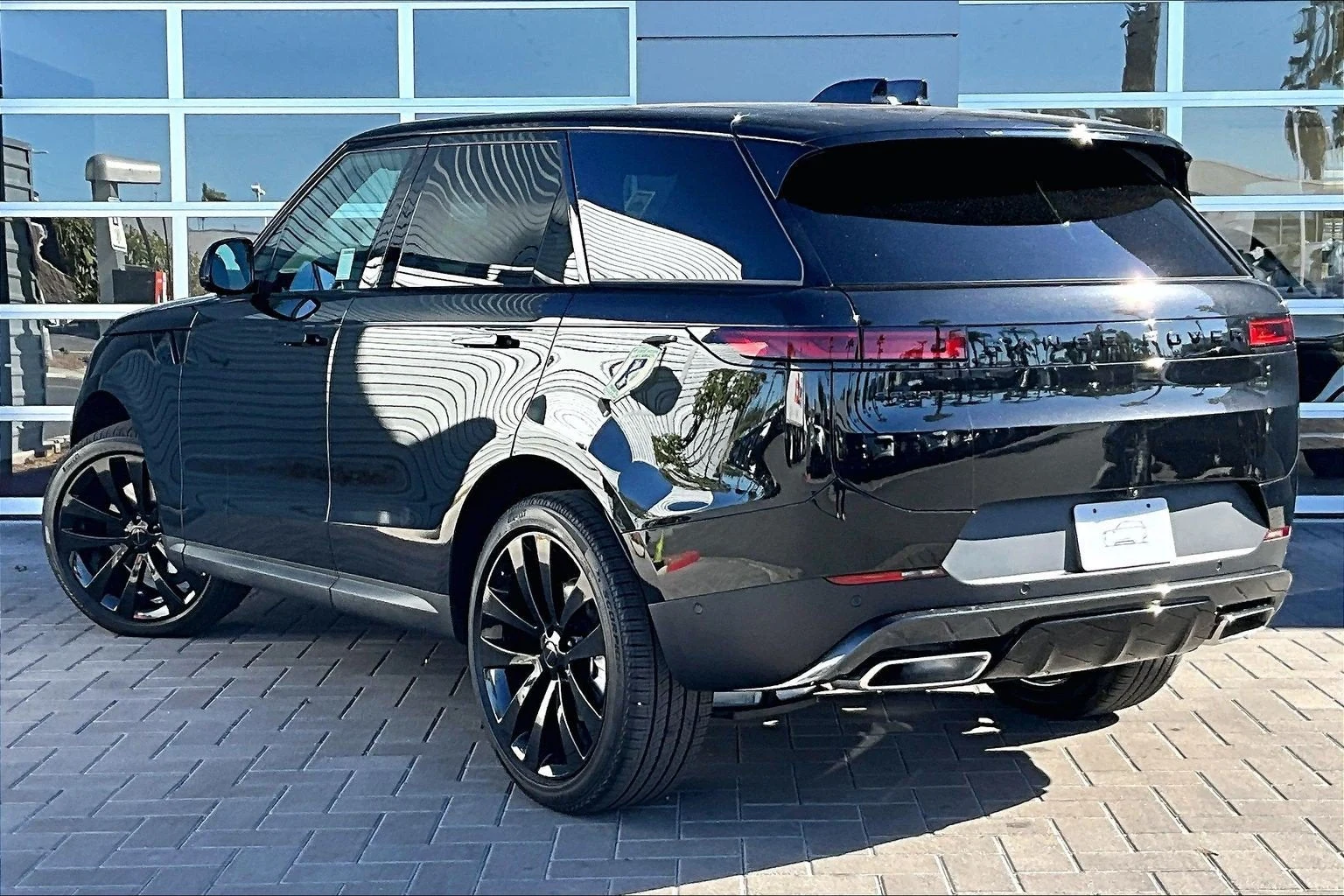 2027 Land Rover Range Rover Sport SE for sale, exterior, Santorini Black