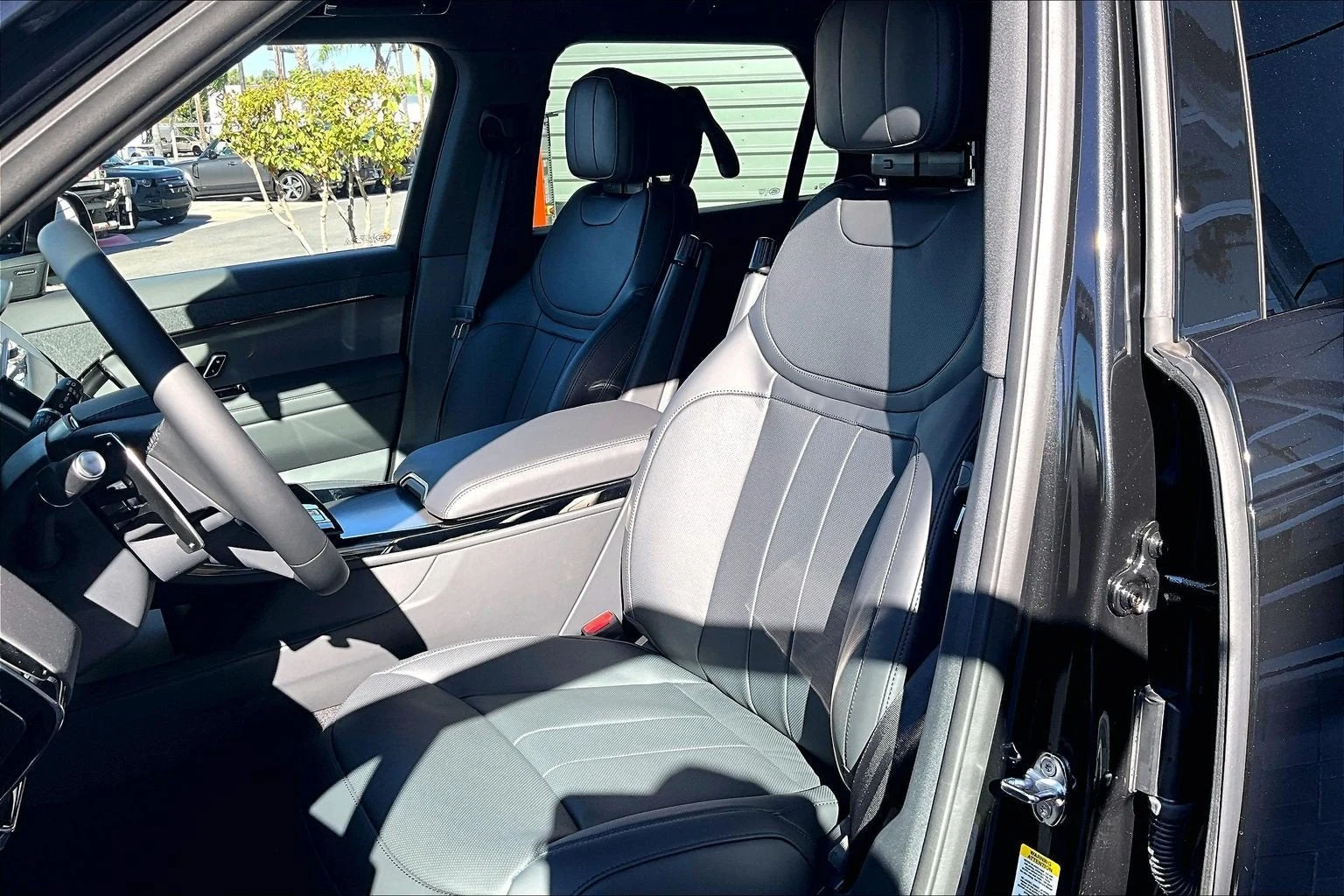 2027 Land Rover Range Rover Sport SE interior, seats, Ebony