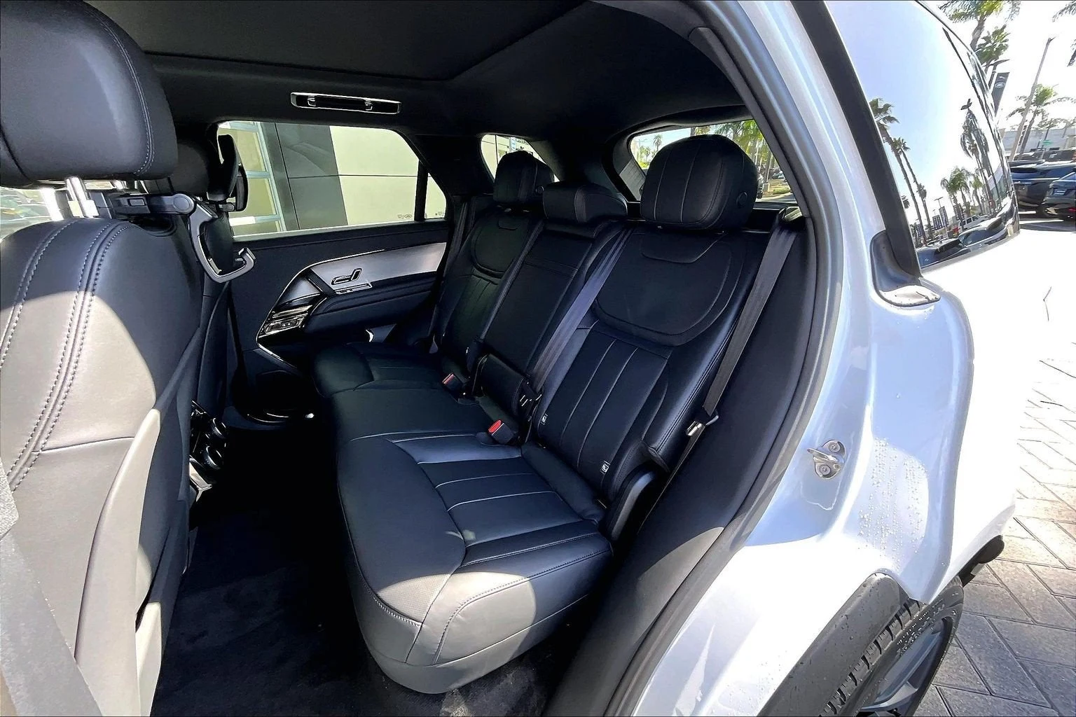 2027 Land Rover Range Rover Sport SE interior, seats, Ebony