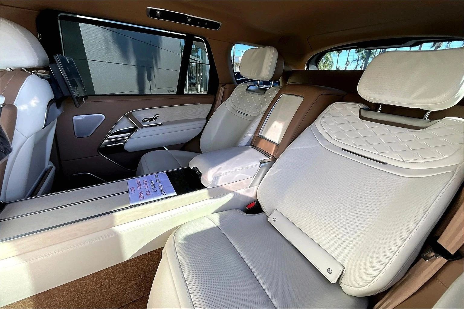 2026 Land Rover Range Rover SV LWB interior, seats, Caraway/Perlino/Caraway