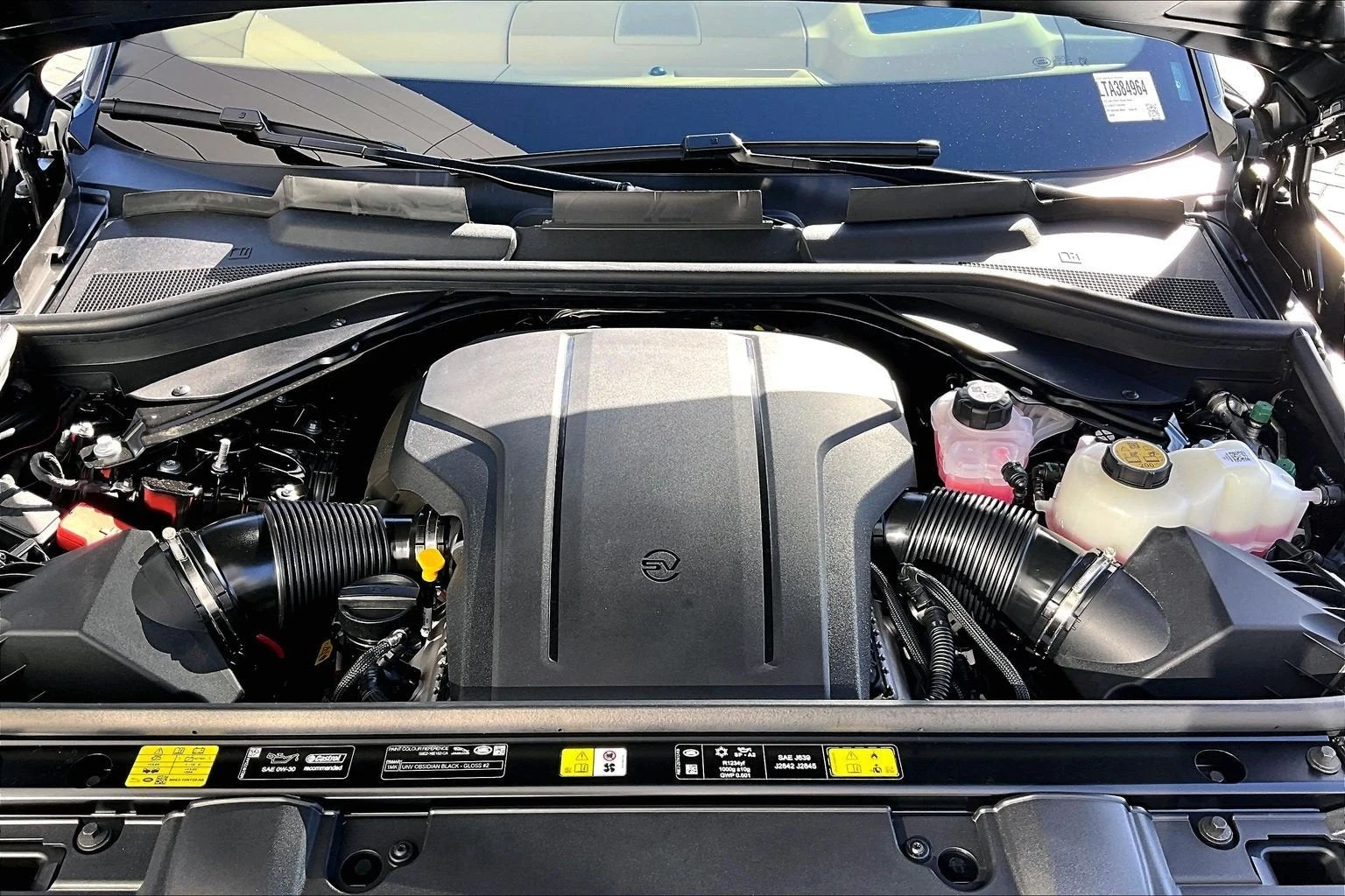 2026 Land Rover Range Rover SV LWB engine