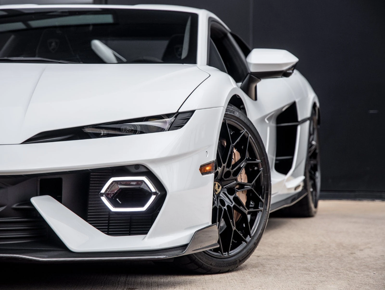 2026 Lamborghini Temerario Base for sale, exterior, Bianco Icarus Metallic