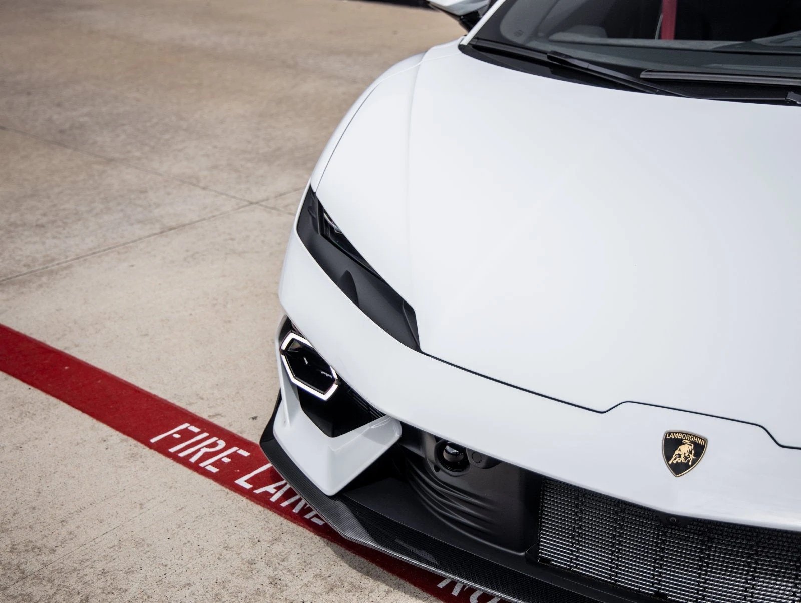 2026 Lamborghini Temerario Base for sale, exterior, Bianco Icarus Metallic