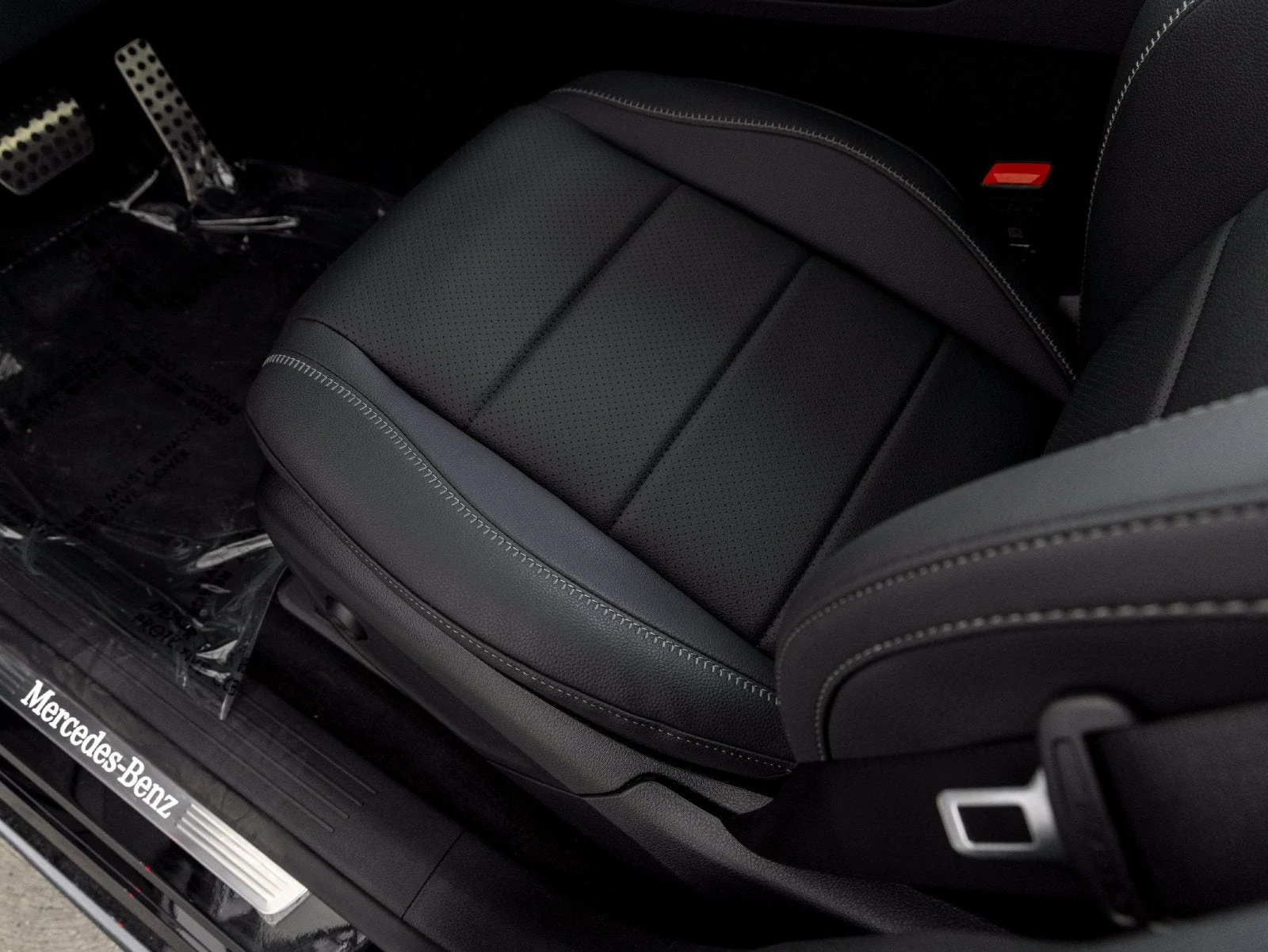 2027 Mercedes-Benz GLS GLS 450 4MATIC® interior, seats, Black