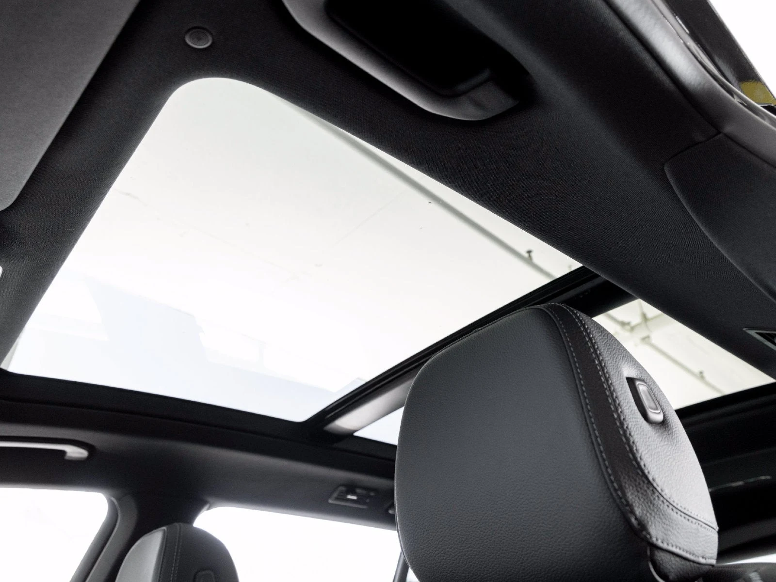 2027 Mercedes-Benz GLS GLS 450 4MATIC® interior, door panel, Black