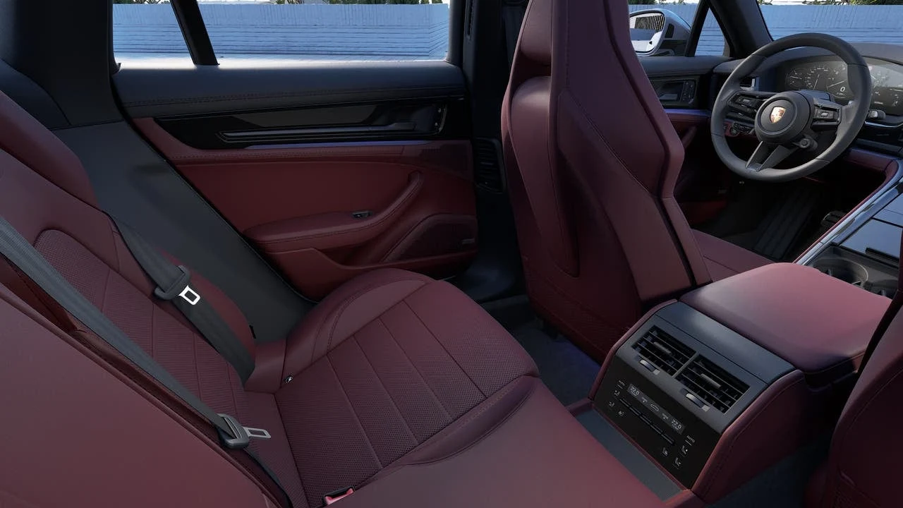 2027 Porsche Panamera 4 interior, seats, Leather Interior In Black/Bordeaux Red