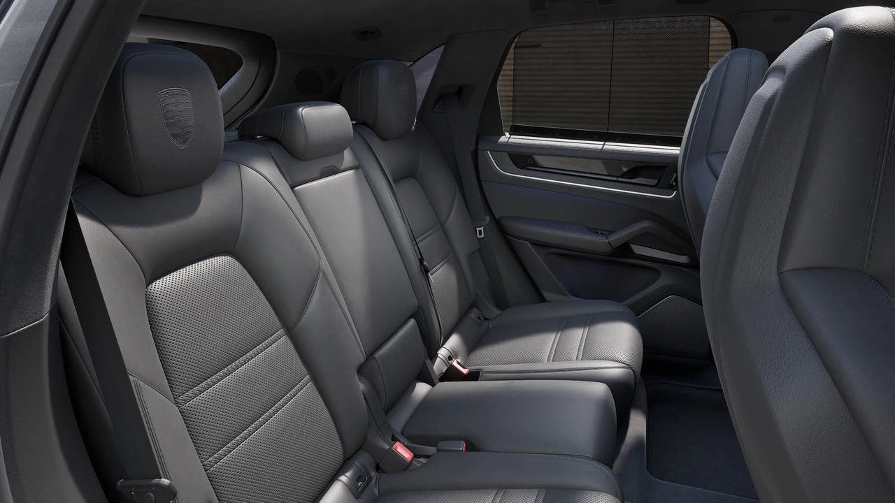 2027 Porsche Cayenne GTS interior, seats