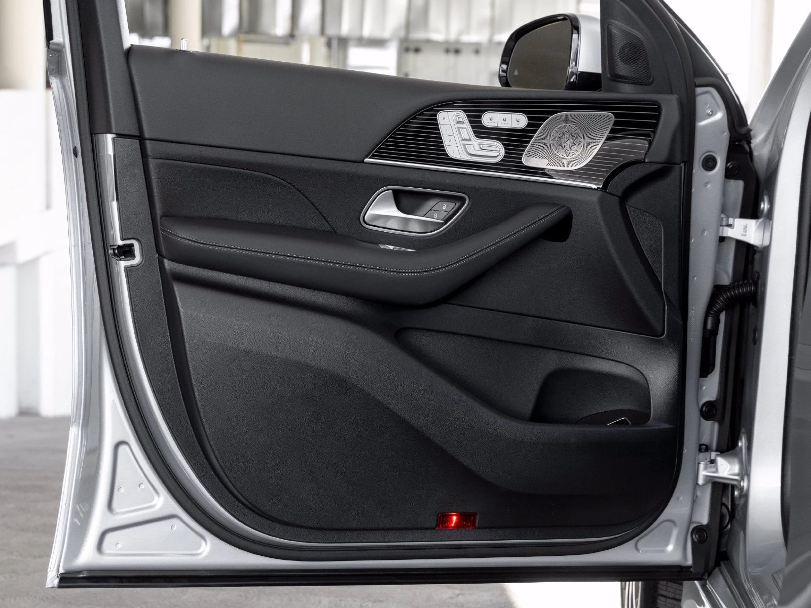 2027 Mercedes-Benz GLE GLE 450 Coupe 4MATIC® interior, door panel, Black