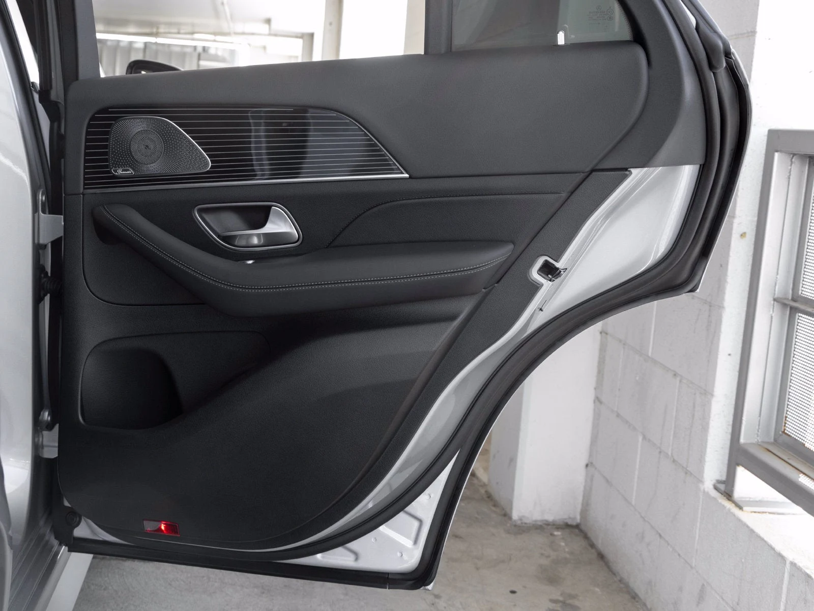 2027 Mercedes-Benz GLE GLE 450 Coupe 4MATIC® interior, door panel, Black