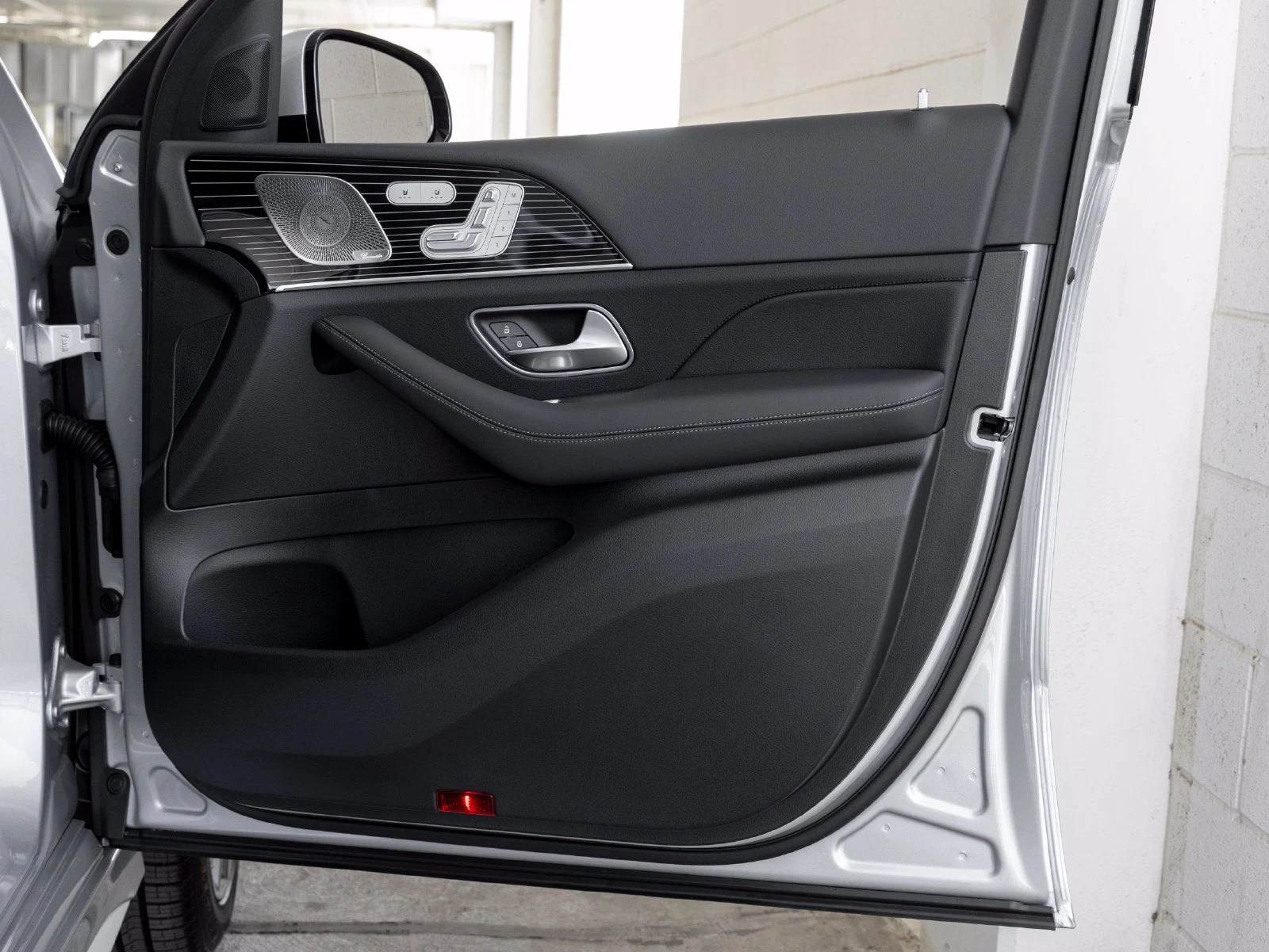 2027 Mercedes-Benz GLE GLE 450 Coupe 4MATIC® interior, door panel, Black