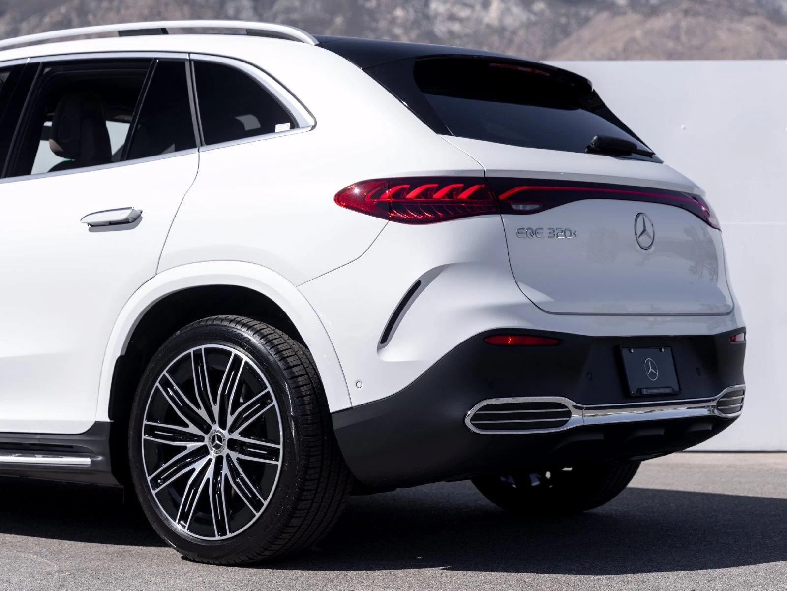 2027 Mercedes-Benz EQE 320+ SUV for sale, exterior, Manufaktur Moonlight White Metallic