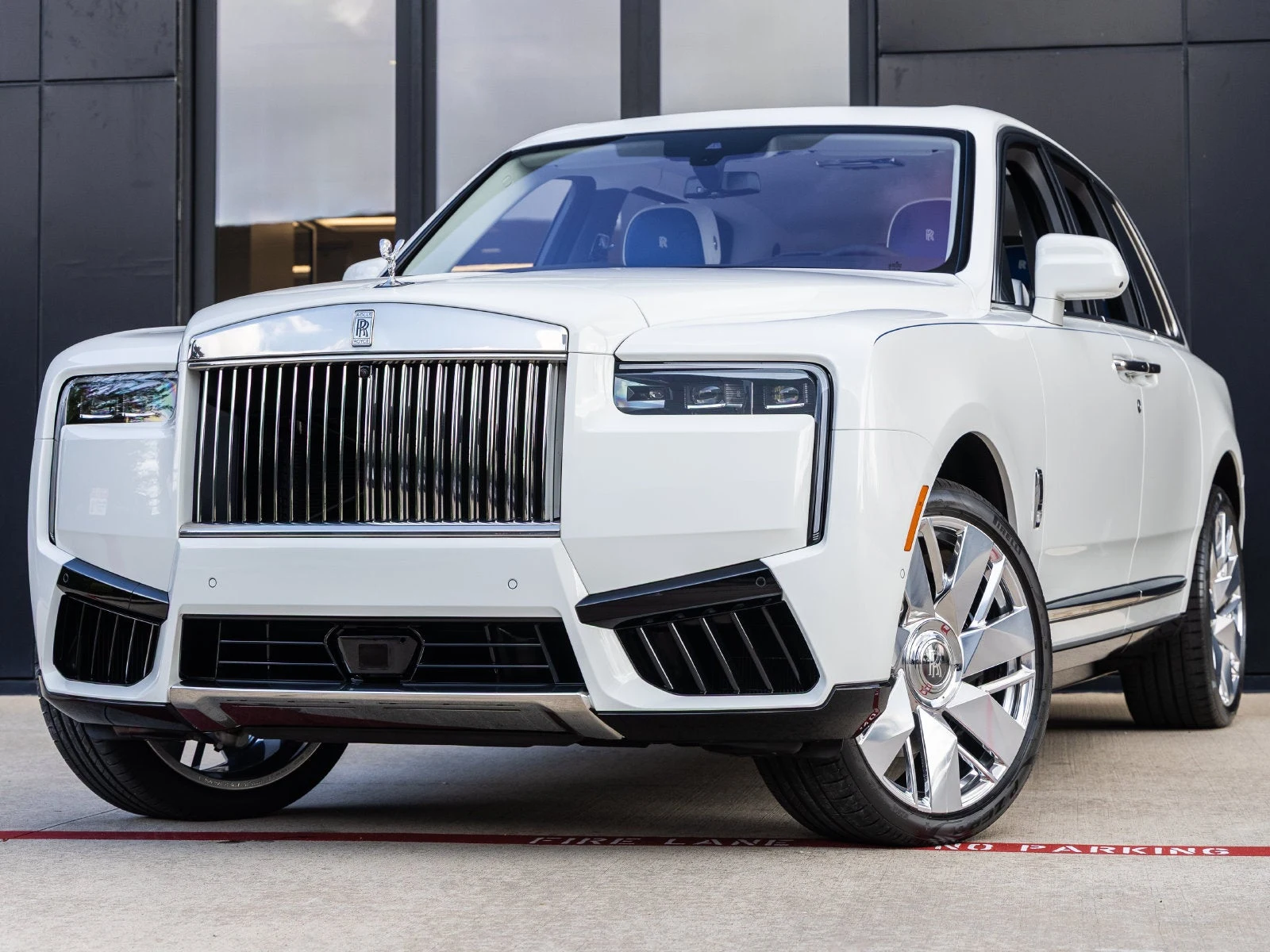 2027 Rolls-Royce Cullinan for sale, exterior, English White