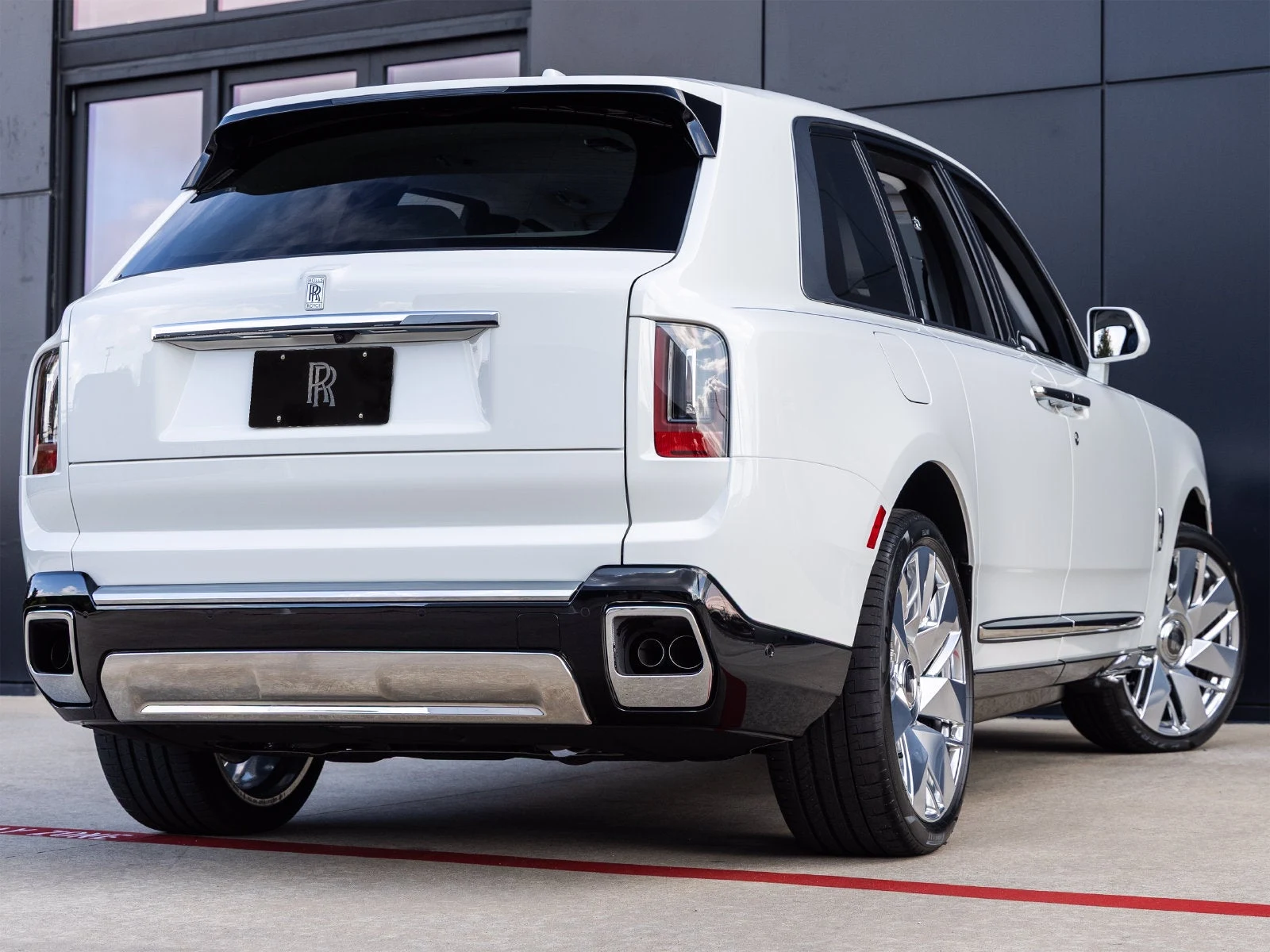 2027 Rolls-Royce Cullinan, rear three-quarter view, English White