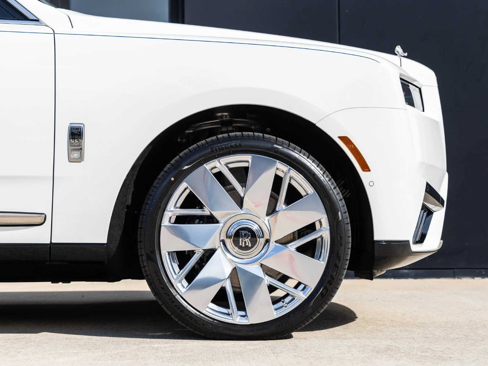2027 Rolls-Royce Cullinan for sale, exterior, English White