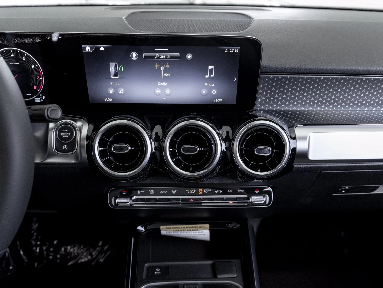 2026 Mercedes-Benz GLB GLB 250 interior, Black