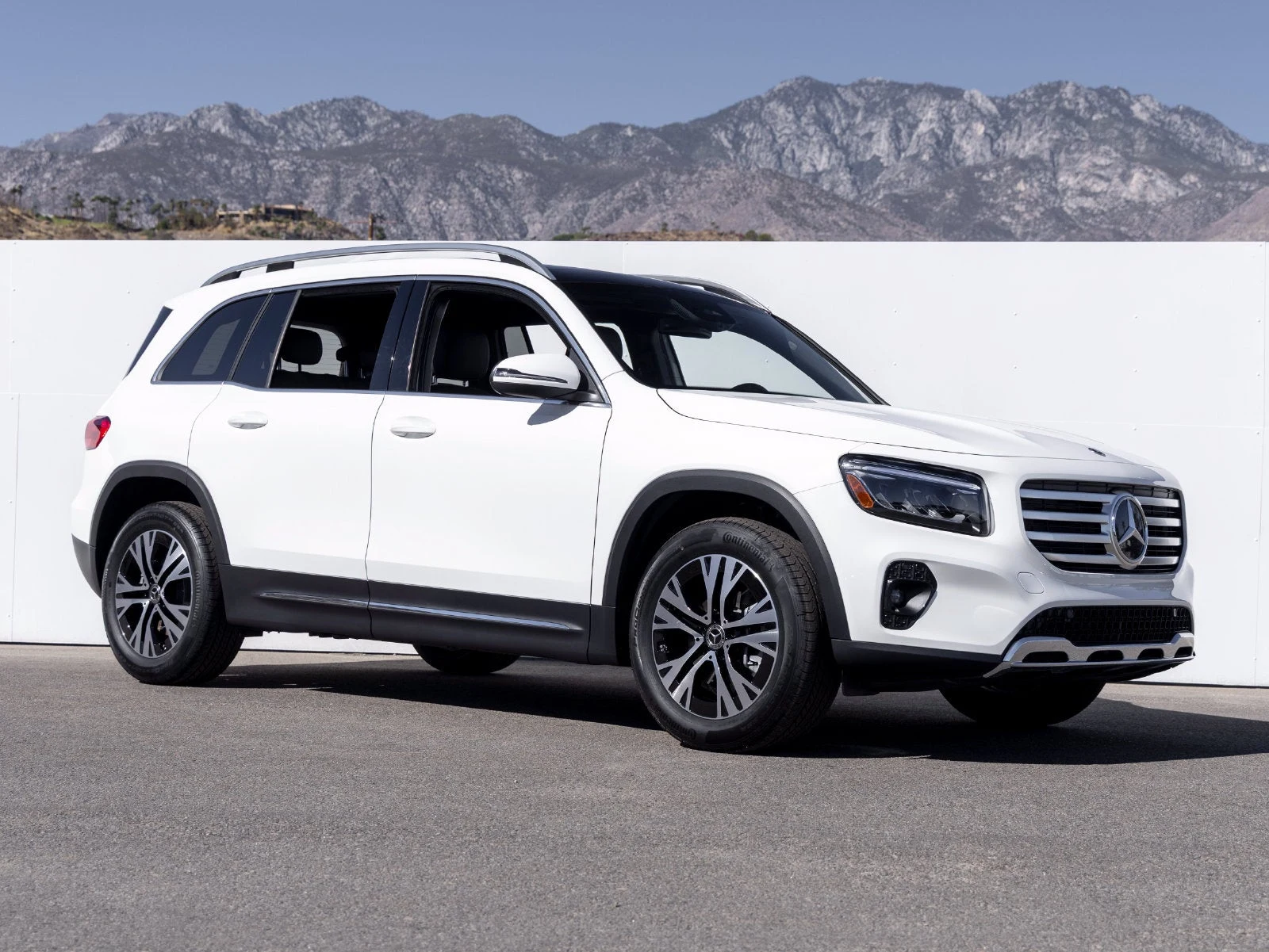 2026 Mercedes-Benz GLB GLB 250 for sale, front three-quarter view, Polar White