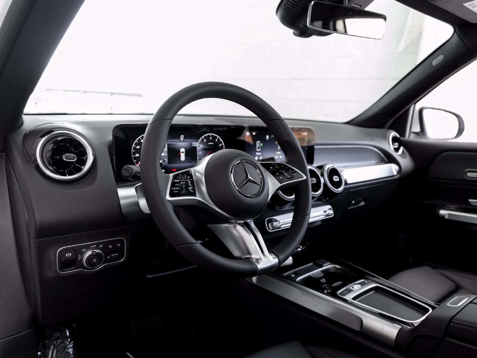 2026 Mercedes-Benz GLB GLB 250 interior, dashboard, Black