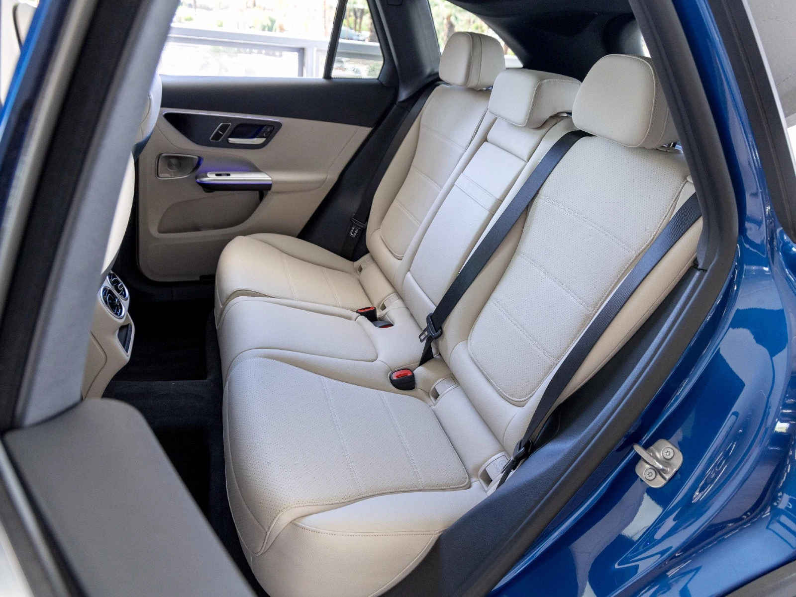 2027 Mercedes-Benz GLC GLC 300 interior, seats, Macchiato Beige