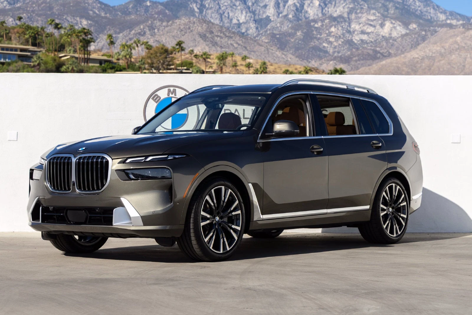 2027 BMW X7 xDrive40i, exterior view