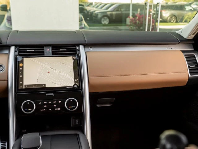 2026 Land Rover Discovery Tempest Edition interior, dashboard, Caraway