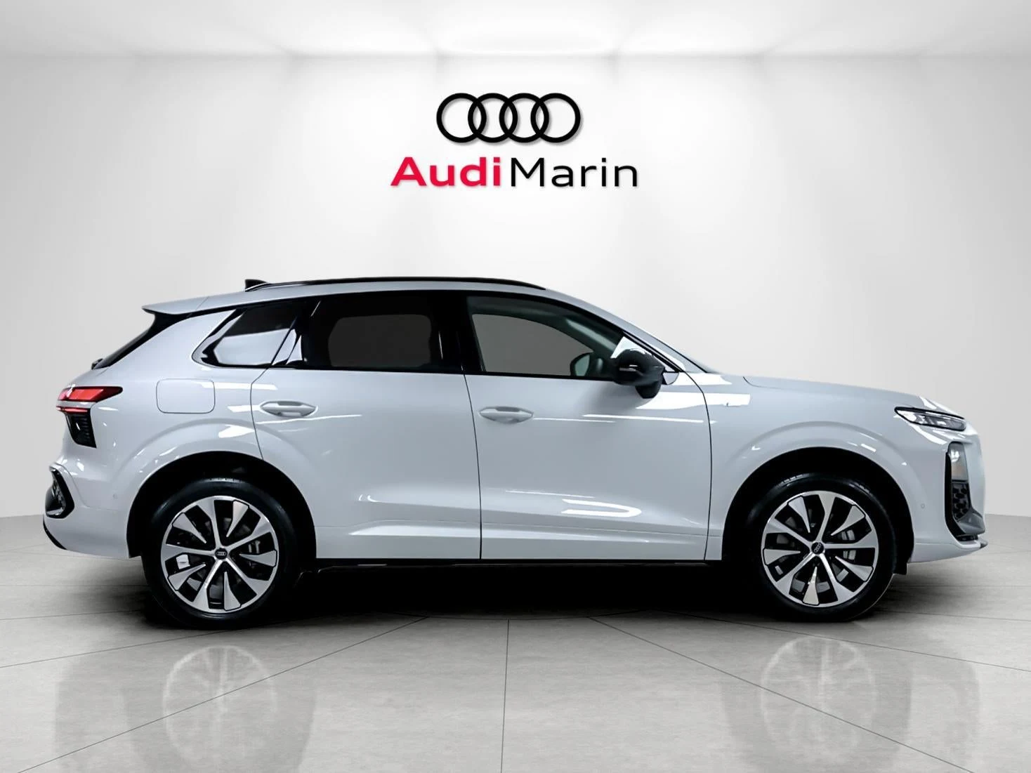 2026 Audi Q3 S line quattro for sale, exterior, Glacier White Metallic