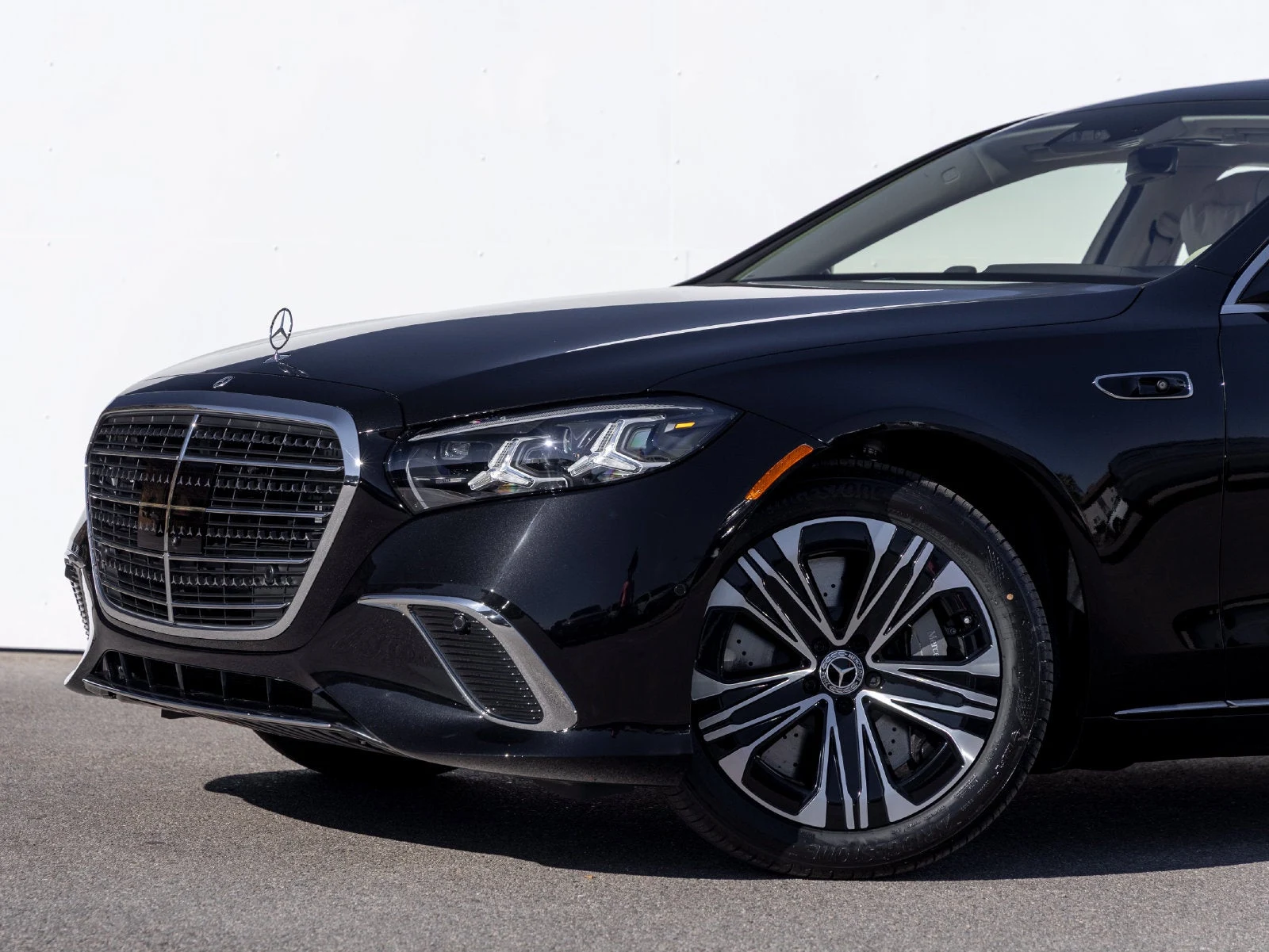 2027 Mercedes-Benz S 500 4MATIC for sale, exterior, Obsidian Black Metallic