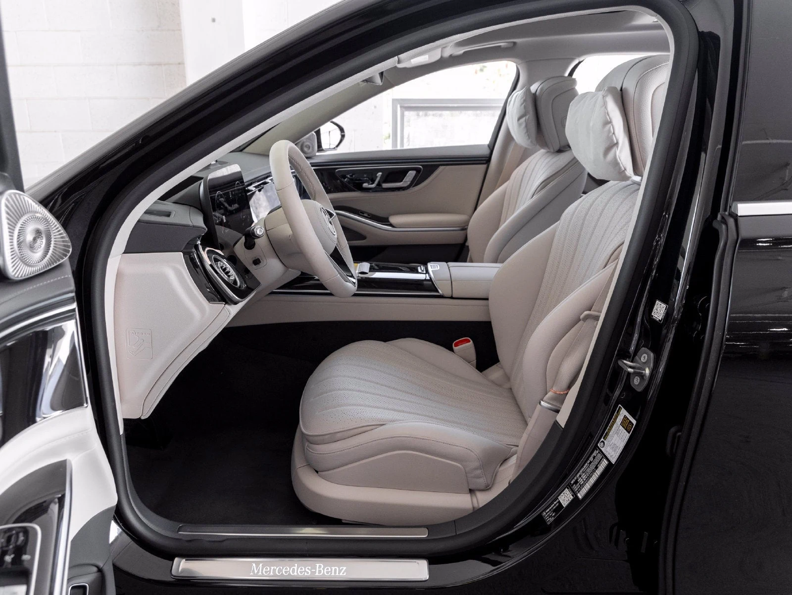 2027 Mercedes-Benz S 500 4MATIC interior, seats, Macchiato/Magma Grey