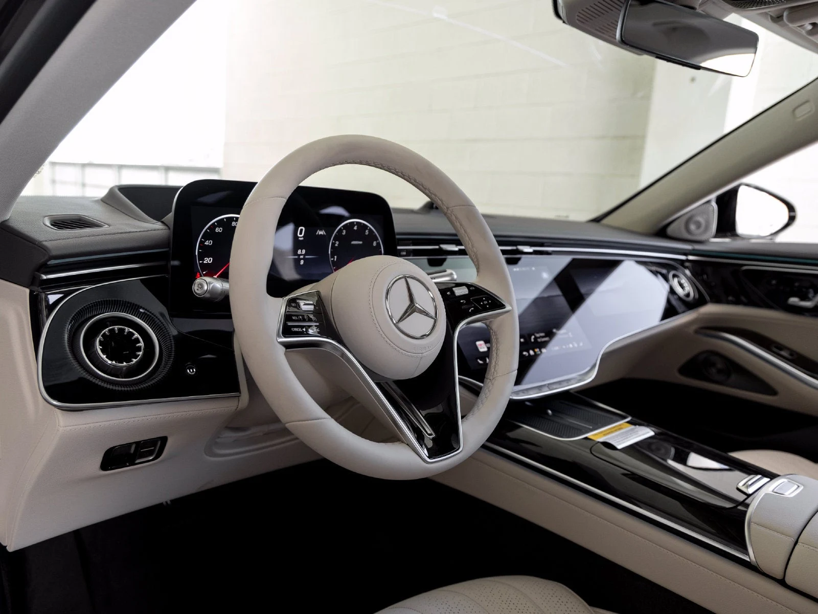 2027 Mercedes-Benz S 500 4MATIC interior, dashboard, Macchiato/Magma Grey