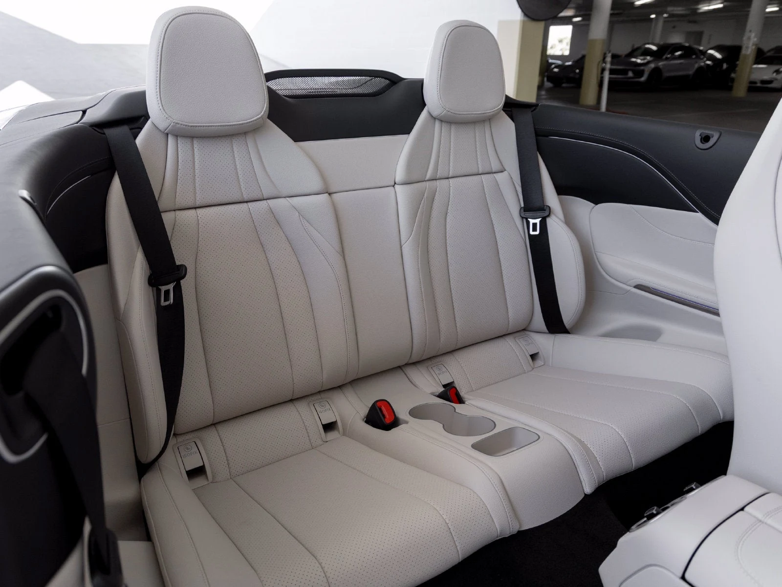 2027 Mercedes-Benz CLE 300 4MATIC Cabriolet interior, seats, Macchiato Beige