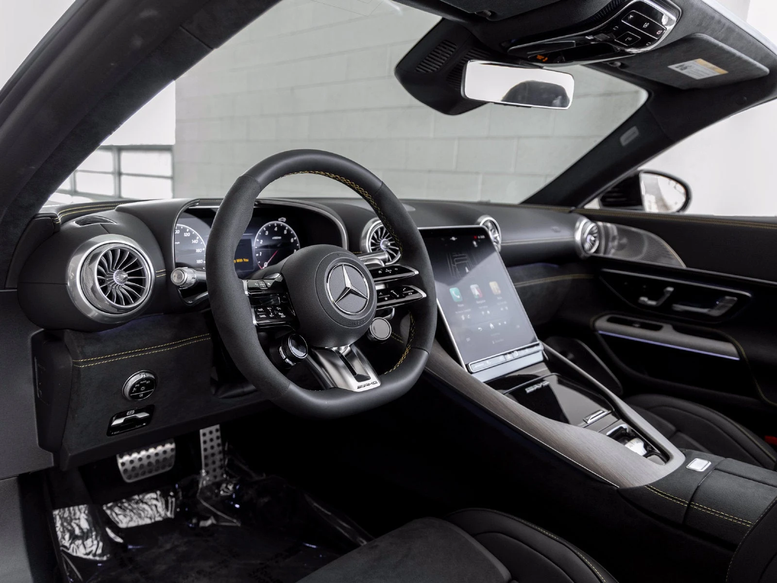 2027 Mercedes-AMG SL 55 4MATIC+ interior, dashboard, Black W/Yellow Stitching