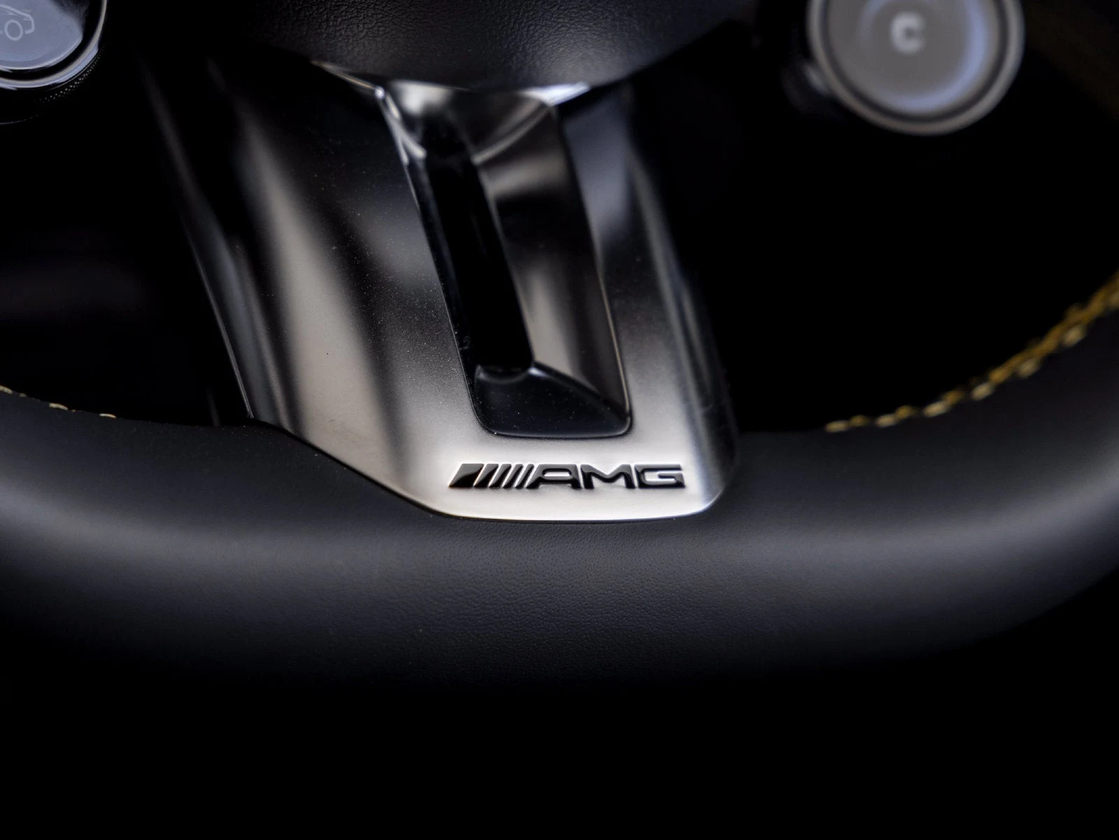 2027 Mercedes-AMG SL 55 4MATIC+ interior, Black W/Yellow Stitching