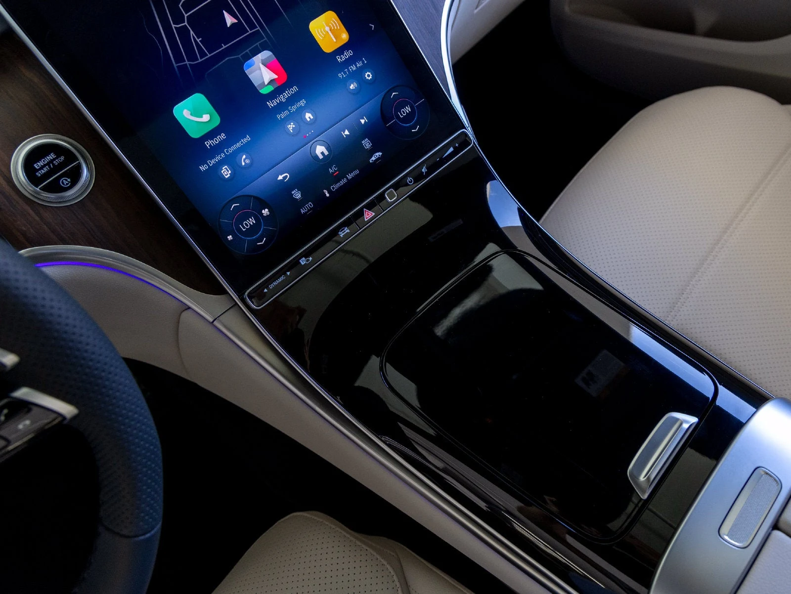 2027 Mercedes-Benz GLC 300 4MATIC Coupé interior, Macchiato Beige