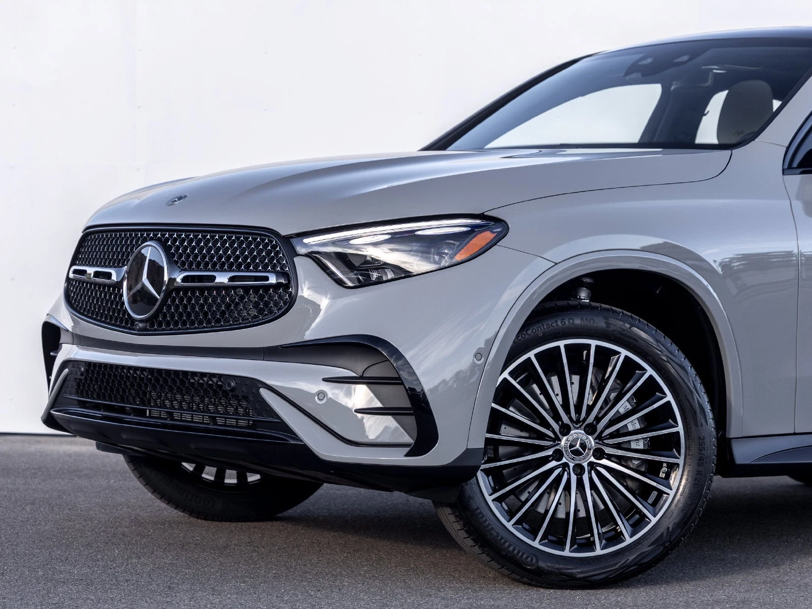 2027 Mercedes-Benz GLC 300 4MATIC Coupé for sale, exterior, Manufaktur Alpine Grey