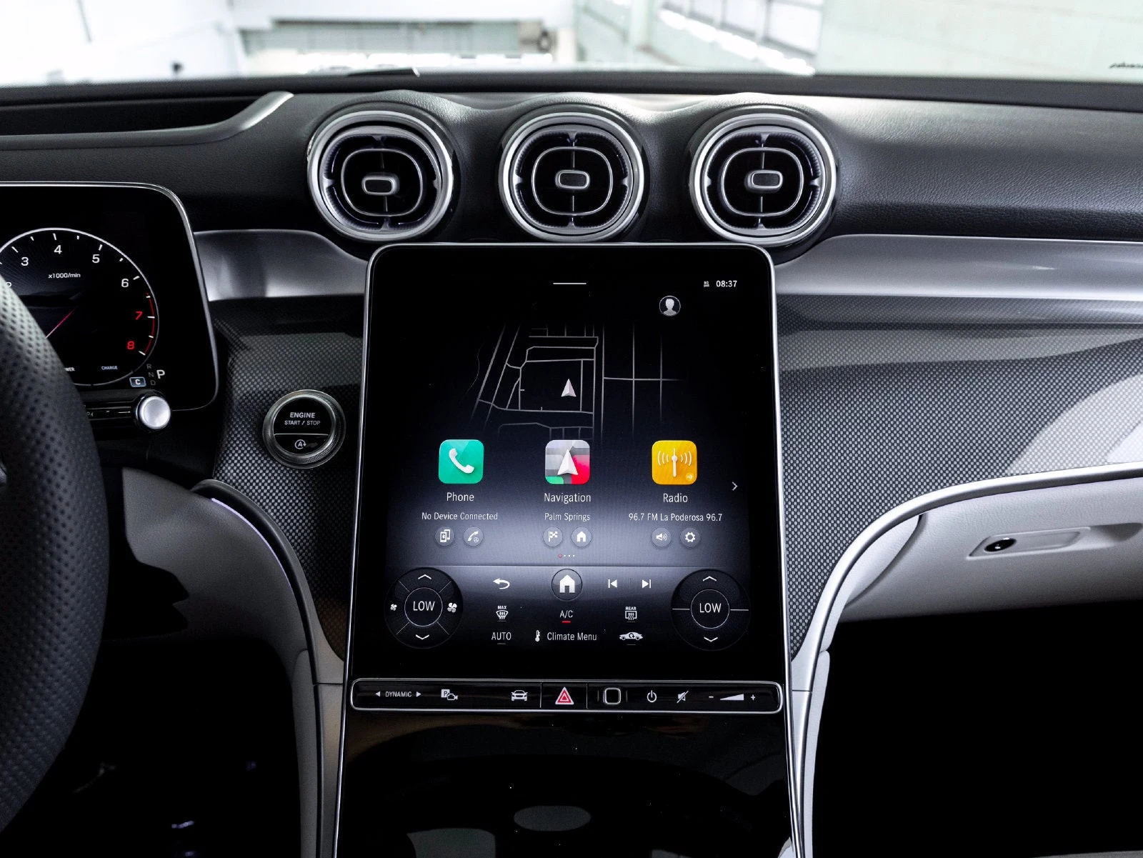 2027 Mercedes-Benz GLC 300 4MATIC Coupé interior, dashboard, Macchiato Beige