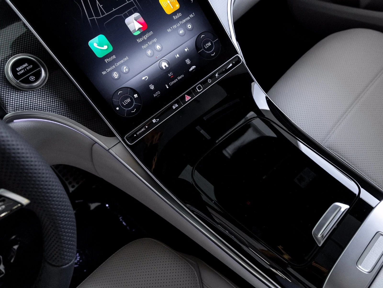 2027 Mercedes-Benz GLC 300 4MATIC Coupé interior, Macchiato Beige
