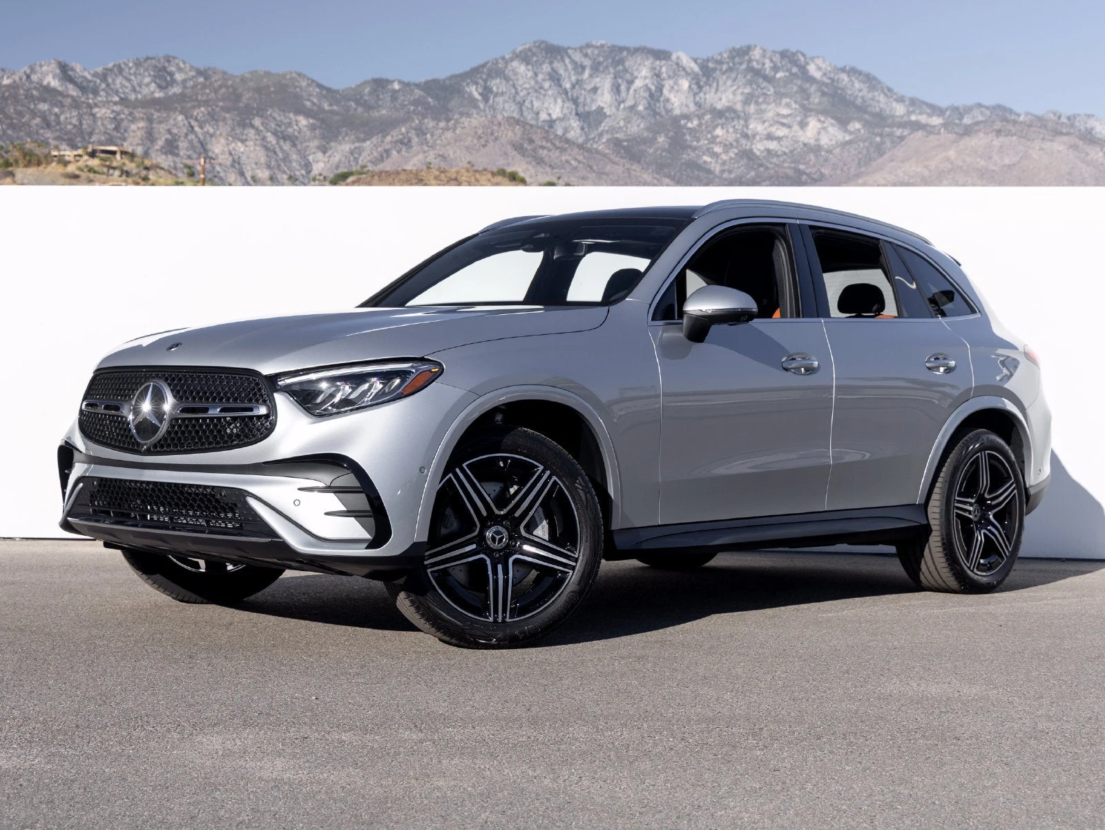 2027 Mercedes-Benz GLC 300 for sale, front three-quarter view, Cirrus Silver Metallic