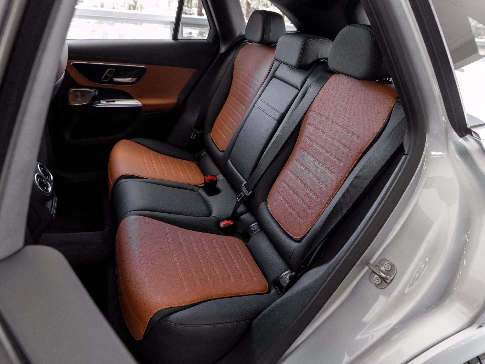 2027 Mercedes-Benz GLC 300 interior, seats, Amg Sienna Brown/Black