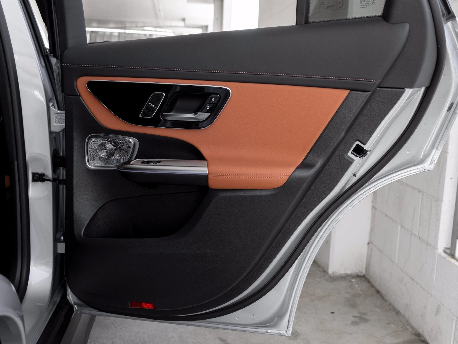 2027 Mercedes-Benz GLC 300 interior, door panel, Amg Sienna Brown/Black