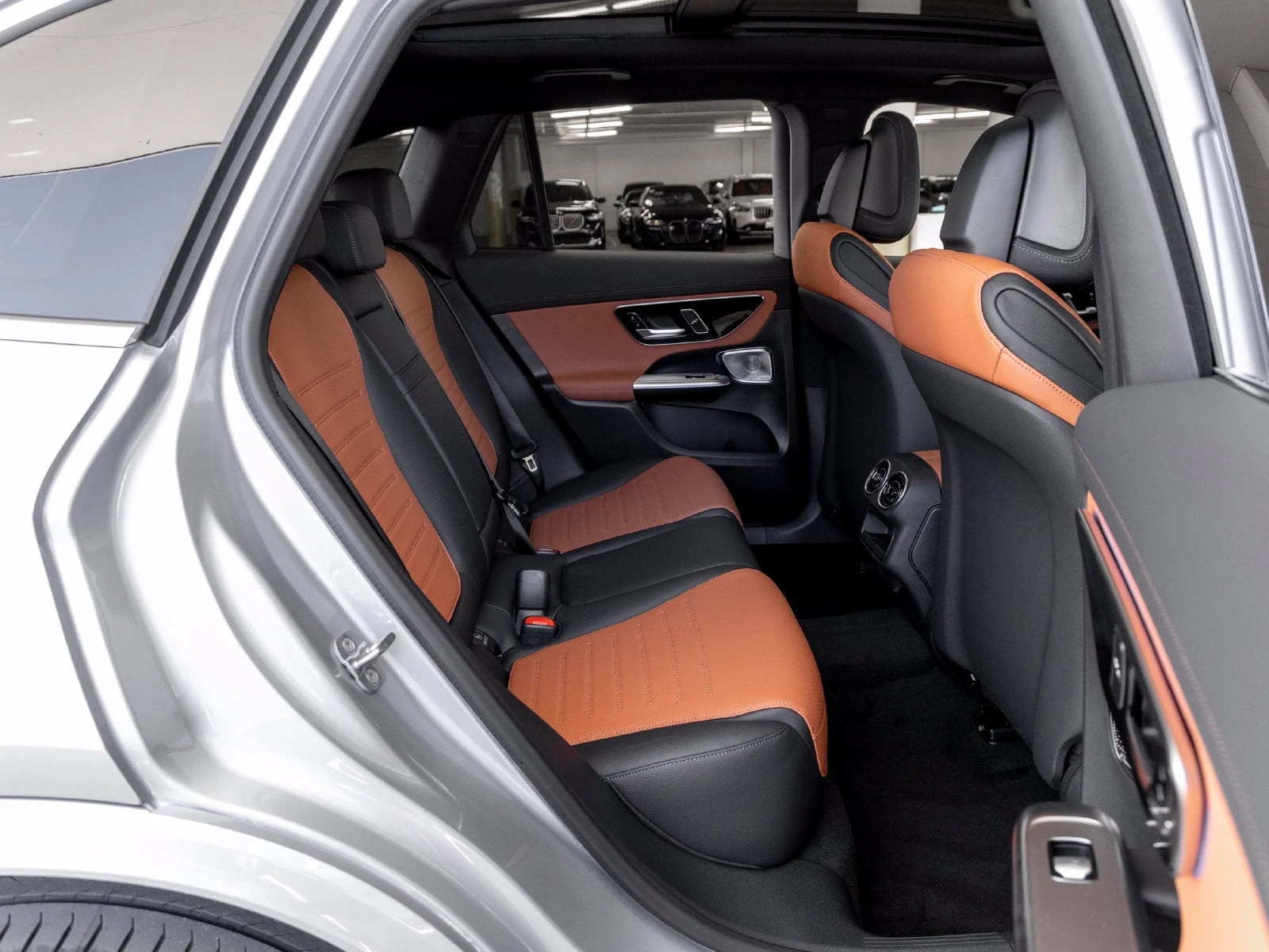 2027 Mercedes-Benz GLC 300 interior, seats, Amg Sienna Brown/Black