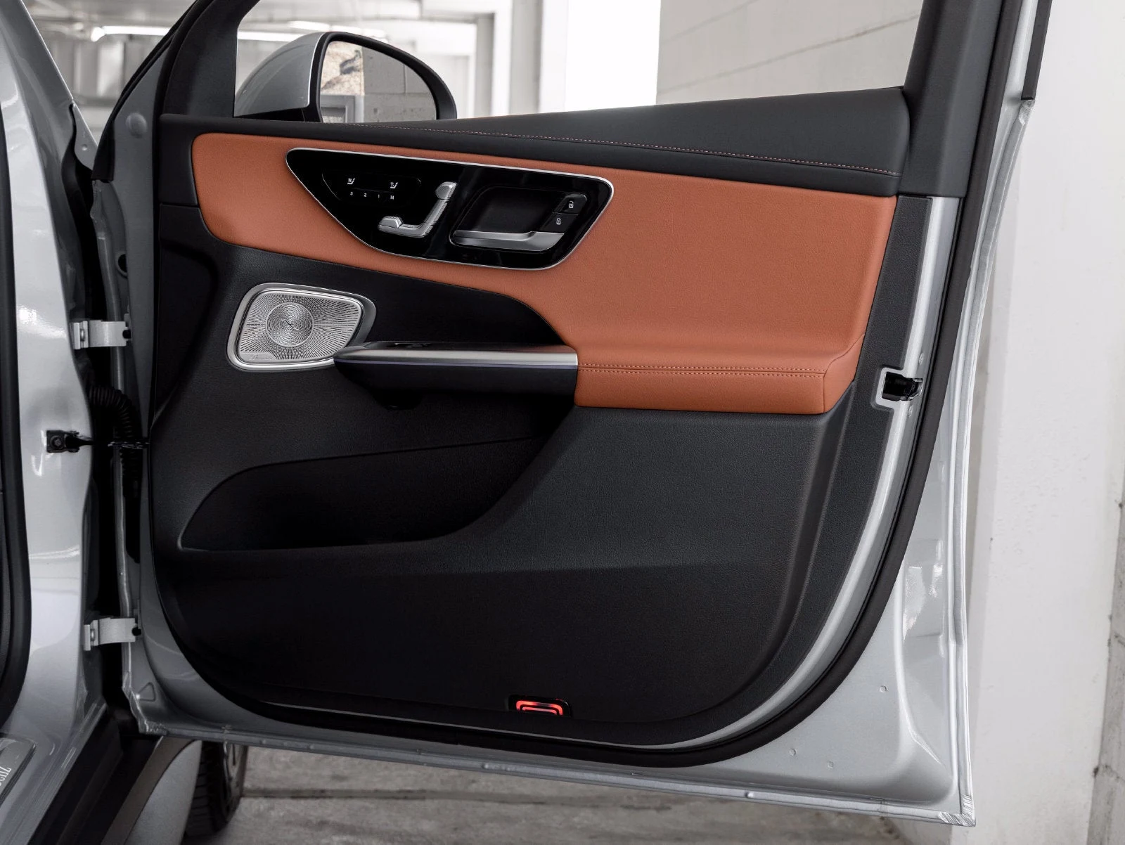 2027 Mercedes-Benz GLC 300 interior, door panel, Amg Sienna Brown/Black