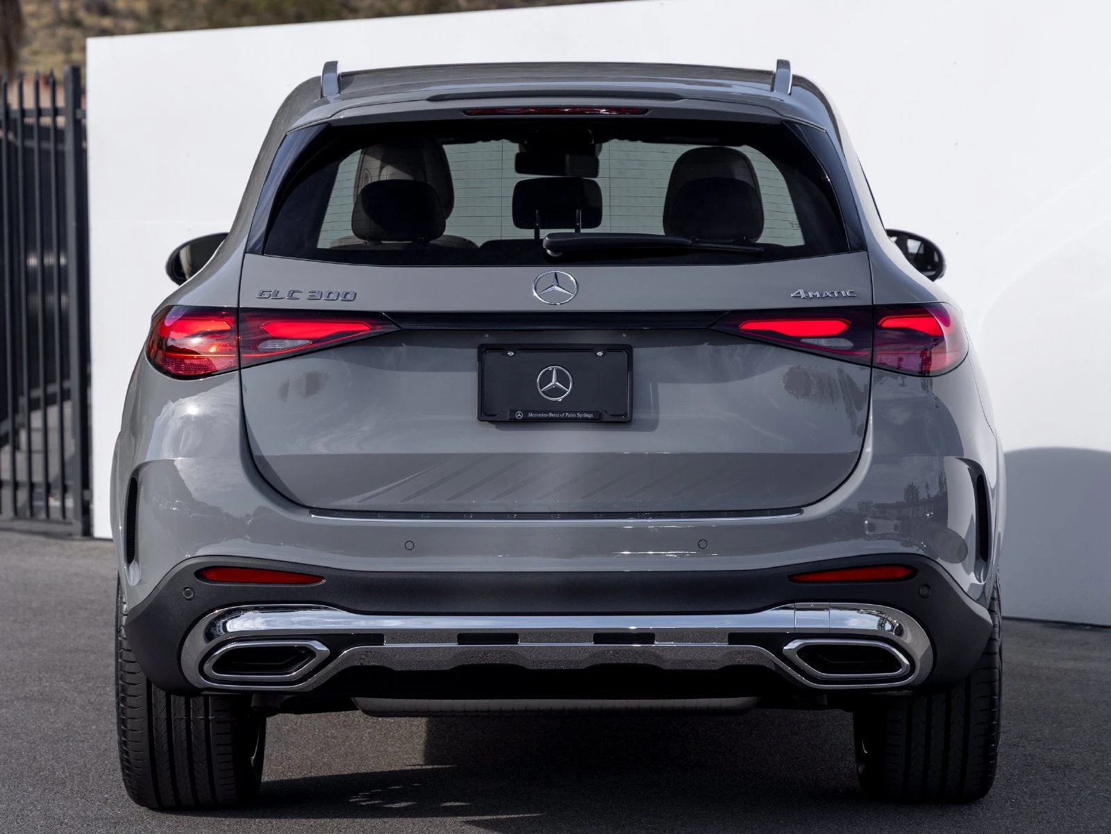 2027 Mercedes-Benz GLC 300 4MATIC, rear three-quarter view, Manufaktur Alpine Grey